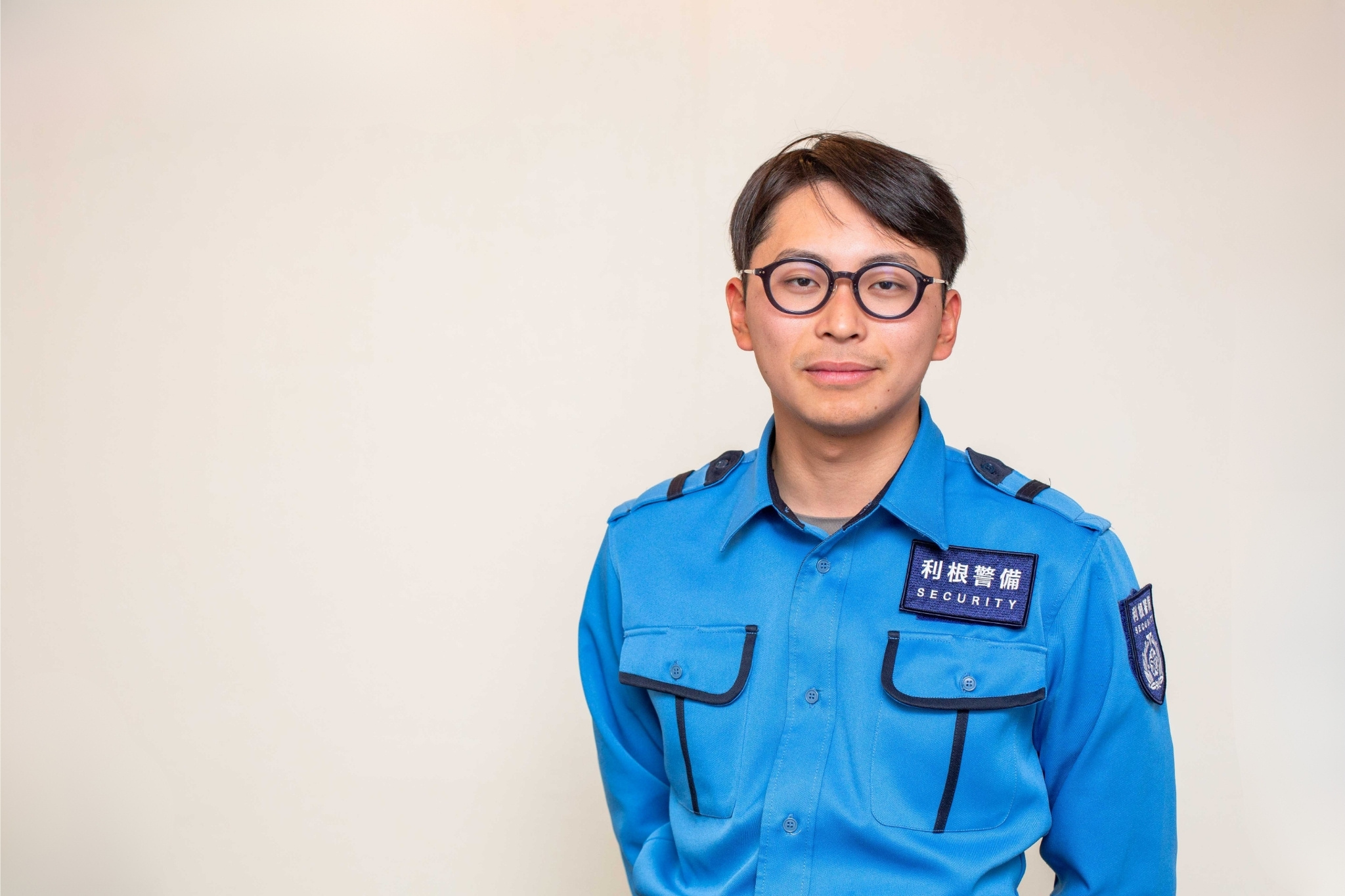 利根警備 清水春輝様がインタビューを受けている画像(1)